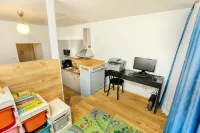 Jimmy's Apartments Emerald