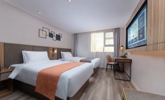 Homeinn Plus Hotel (Zhuhai Gongbei Port)