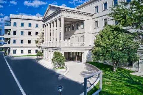 Longdu Realm International Hotel