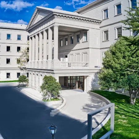 Longdu Realm International Hotel