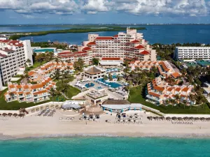 Wyndham Grand Cancun All Inclusive Resort & Villas