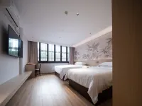 裏下河客棧（鳳城河景區老街店） - 小旅館