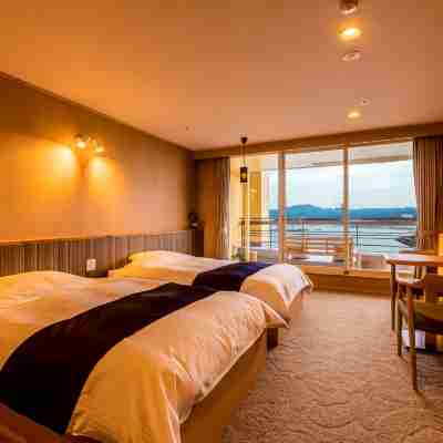 Yukai Resort Premium Shirahama Gyoen Rooms