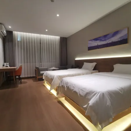 Pullman Hotel (Olunchun Banner Poplar Station)
