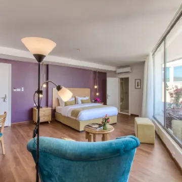 Liwan Hotel โรงแรมใกล้Al Hussein Public Parks
