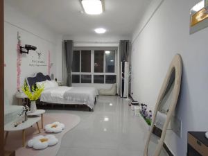 Yunhai Zhijing Homestay (Nanyang Hongjiang Central Plaza)