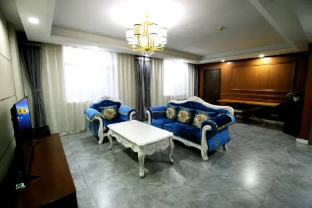 Super 8 Hotel (Xingtai Railway Station Tianyi Square Kaixuan Branch)