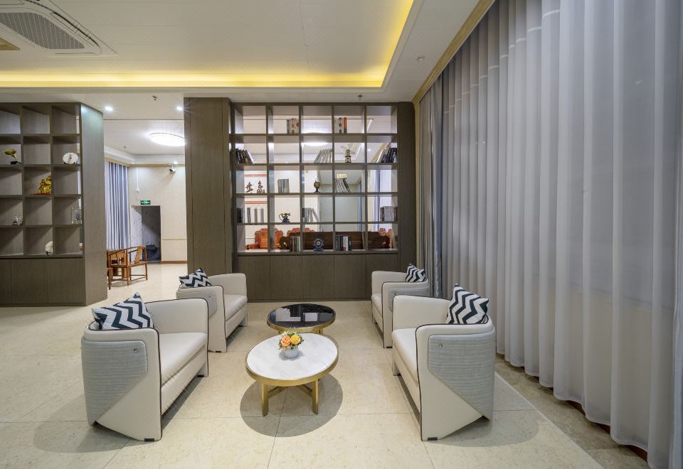 펑산현 고등학교 위치