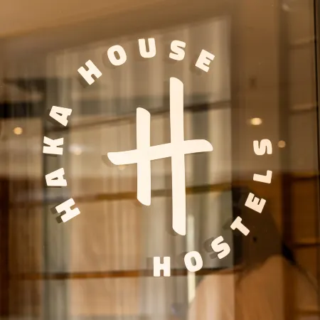 Haka House Hostels Aoraki Mt Cook