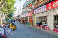 Spring and Summer Hotel (Kunming Old Street Cuihu Park Branch) Hotel in zona CPC Yunnan Underground Party Building Former Site
