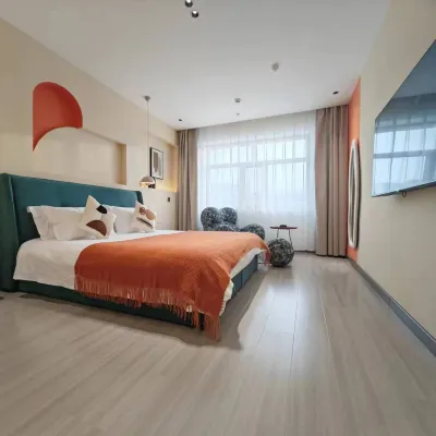 Feizhoubuke | PersonalTheater Smart Hotel (Genghis Khan Square) Hotels near Genghis Khan Square
