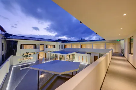 Shangri-La Muyu Xunsen B&B (Dukezong Ancient City Branch)