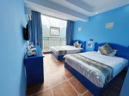 Chishui Chibei Riverside Hotel Отели рядом с достопримечательностью «Bing'an Ancient Town»