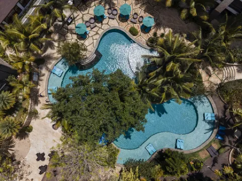 Royal Tulip SpringHill Resort Jimbaran Отели рядом с достопримечательностью «Pantai Muaya»