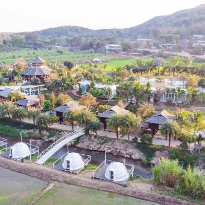 The White House Boutique Chiangrai Отели рядом с достопримечательностью «Парк развлечений Singha Park»