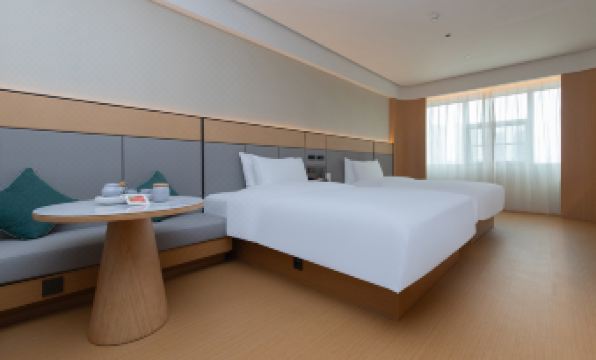 JI Hotel (Zhuhai Seaside Swimming Pool Lovers South Road)