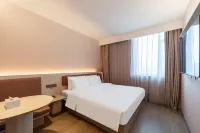 HanTing Hotel (Qinhuangdao Railway Station People's Square)