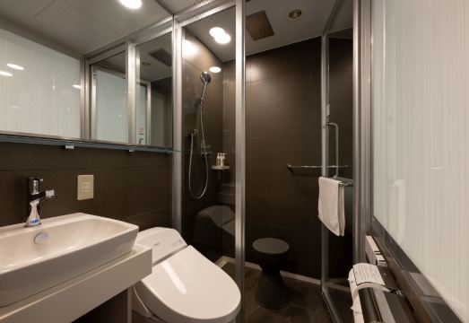 렘 도쿄 교바시 다이닝 공간