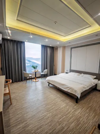 Lushi Ancient Town Hotel Отели в г. Фенцин