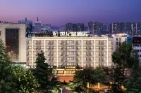 Century Star Hotel (Jiaozuo High-speed Railway Station Construction Road)