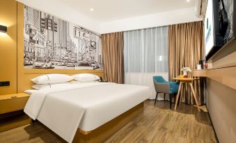 City Comfort Inn Hotel (Hechi Jinchengjiang Baima Pedestrian Street)