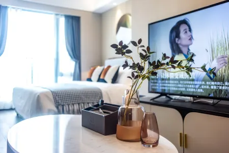 Zhijian Audio & Video · city View Minimal Stay （Futian Huaqiang North Exhibition Center Branch)