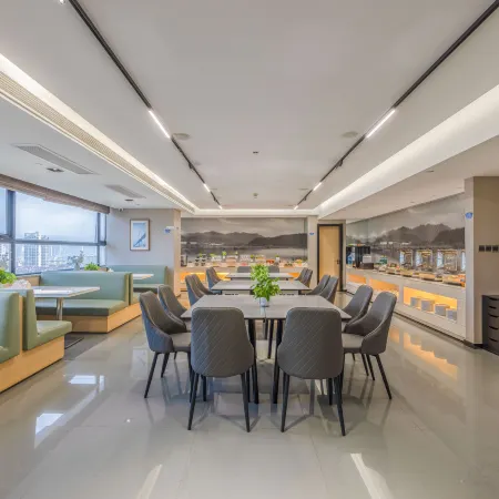 Duojiangnan Hotel (Ningbo Impression City Vientiane Huiqianhu North Road Metro Station)