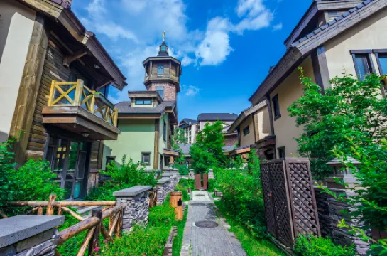 長白山和悅松鼠窩客棧（長白山西景區旅遊服務集散中心店）