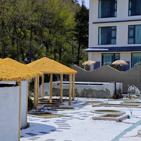 Kangding Yala Hot Spring Hotel