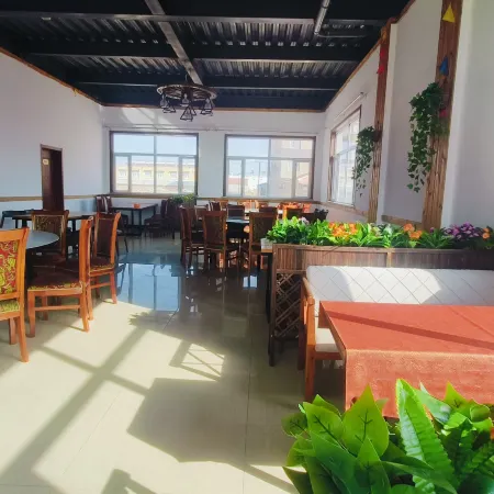 Zhangbei Jinrui Holiday Hotel