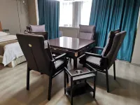 Super 8 Select Hotel - Mountain view