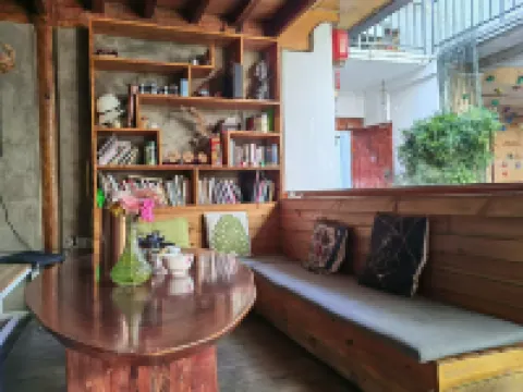 Lijiang Mountain Adventure International Youth Hostel