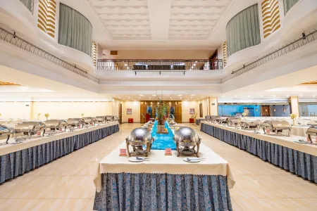 Jiangxi Hotel Отели рядом с достопримечательностью «Qiushui Square»