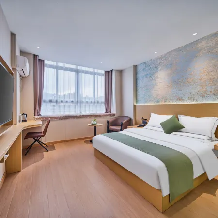 Yiju Qingyue Hotel