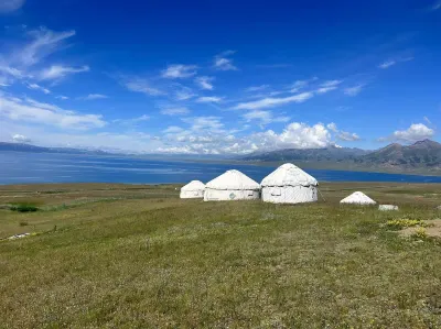 Sailimu Lake Cloud Tour Stay Farmhouse