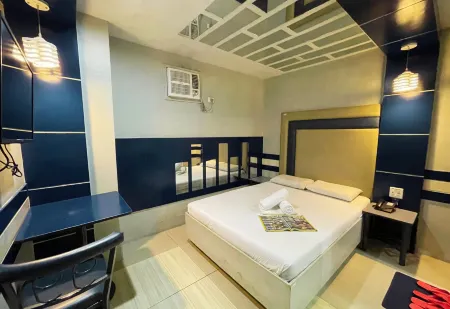 Hotel 99 Monumento Caloocan