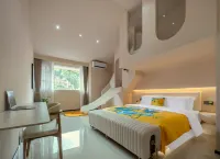 Yi Ge Xiang Lei Min Hostel (Kaiyuan Shop on West Street)