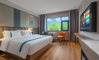 VX Hotel (Kunming Railway Station)