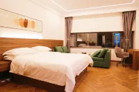 Charm hotel Các khách sạn gần Diebu Station