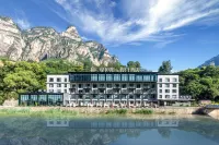 Huguan Xinghengyang Holiday Hotel
