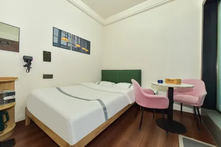 Weiyi Homestay (Bijie High Speed Rail Station Store)