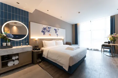 Kyriad Hotel (Shenzhen Dayun Shengping subway station Store) Отели рядом с достопримечательностью «Caiyun Gymnasium»