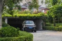 Zhongzhou Leading Hotel - parking