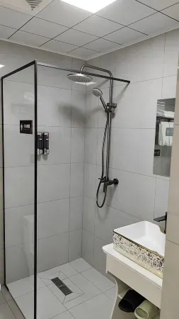 Guangyuan Jiangemei Hotel