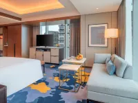 Solaire Resort Quezon City Hotels near Araneta Coliseum