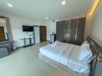 Smile Boutique @Saiyuan