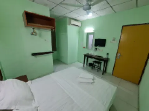 Aristo Hotel 81