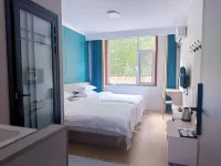 Zouping Lusheng Business Hotel