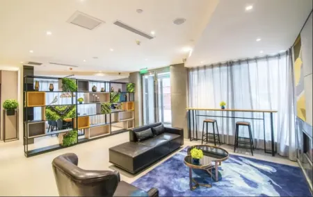 Mercure Lanzhou (Railway Station Passenger Transport Center) Отели рядом со станцией Lanzhou East Railway Station