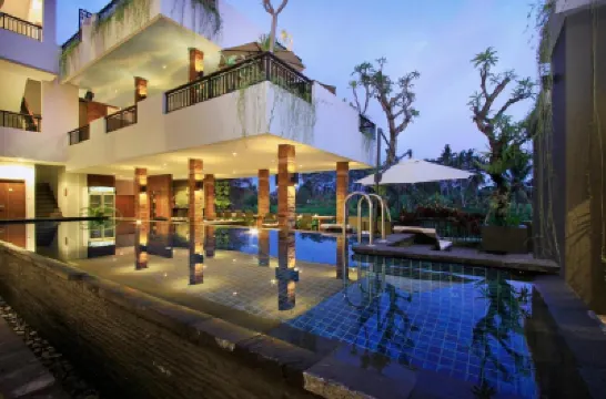 Puri Padma Hotel Hotels near Andong